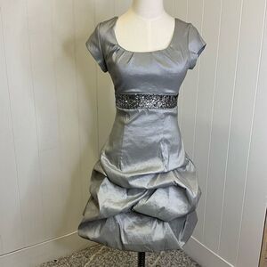 Vintage Jody Women’s 6 US Silver Embellished Belted Ruffled Hem Party Dress